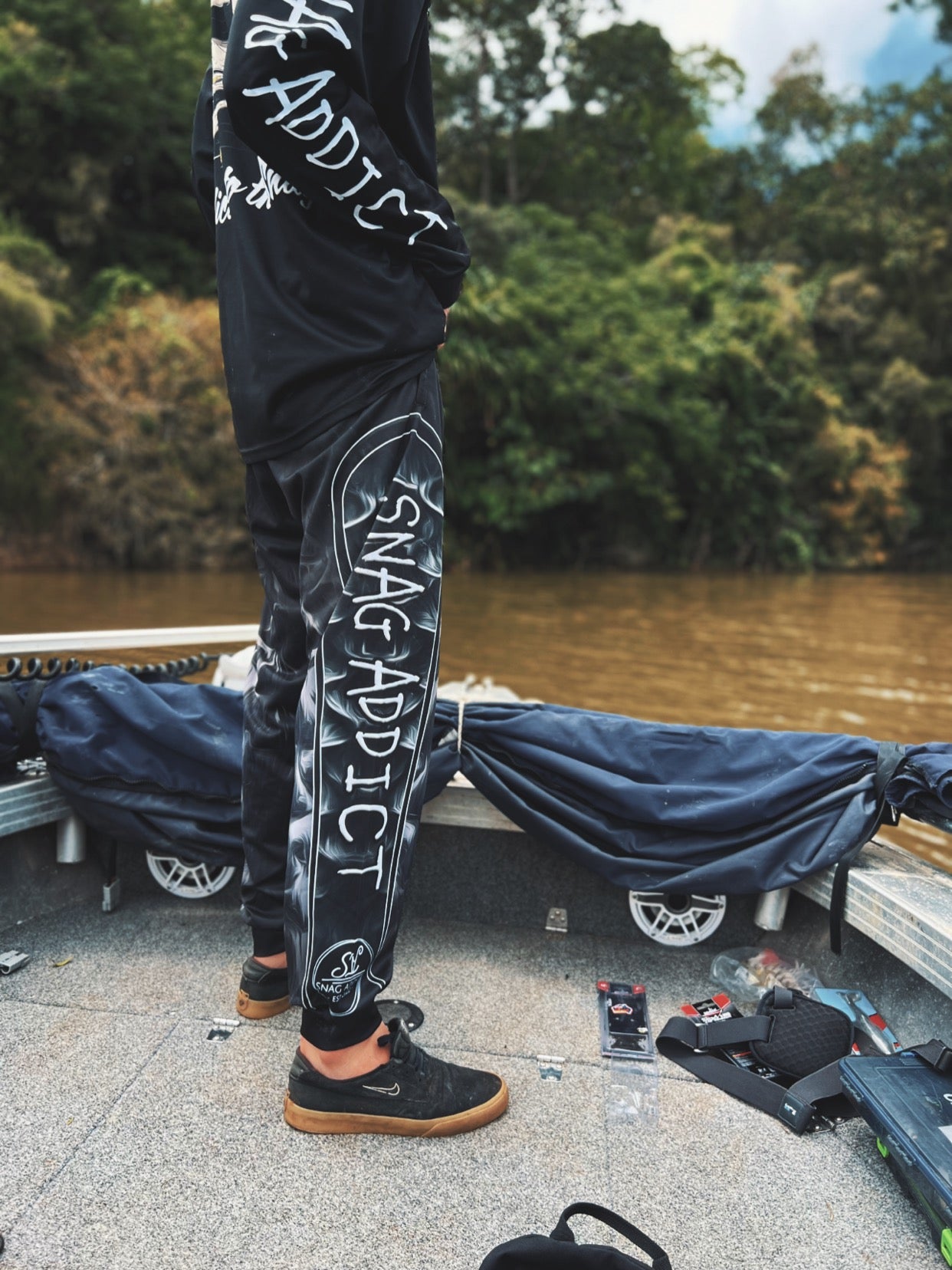 SNAG ADDICT LONG ZIPPER POCKET PANTS
