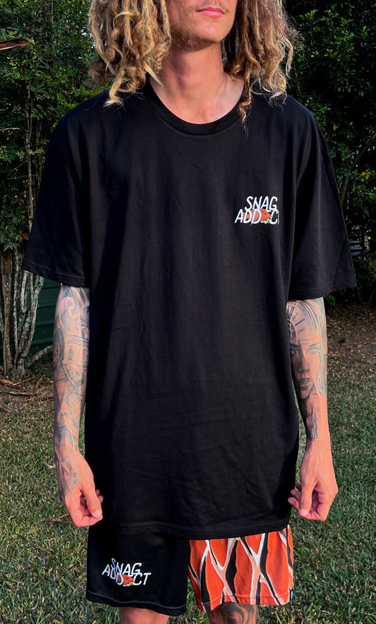 BLACK SNAG ADDICT TEE